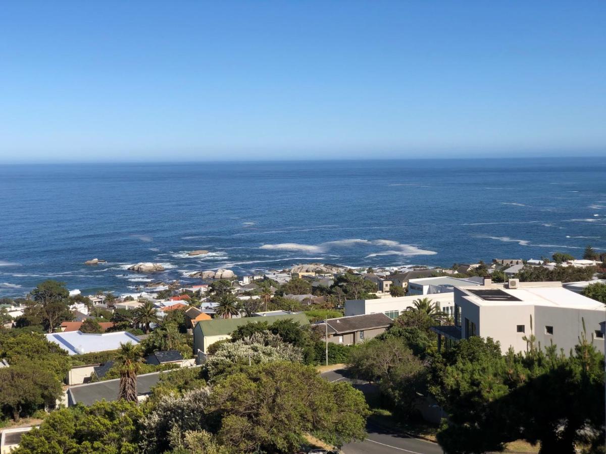 Camps Bay Blue Self-Catering Studios ケープタウン エクステリア 写真