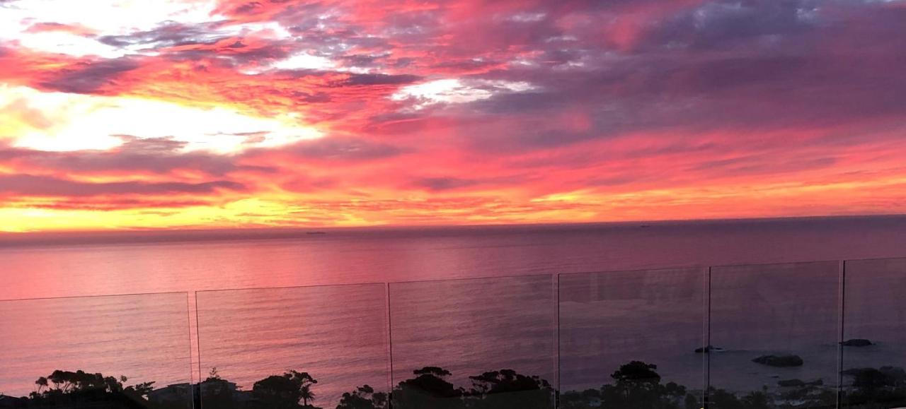 Camps Bay Blue Self-Catering Studios ケープタウン エクステリア 写真