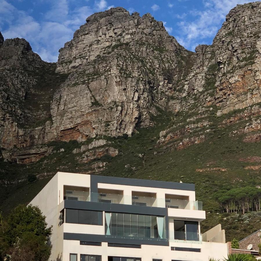 Camps Bay Blue Self-Catering Studios ケープタウン エクステリア 写真