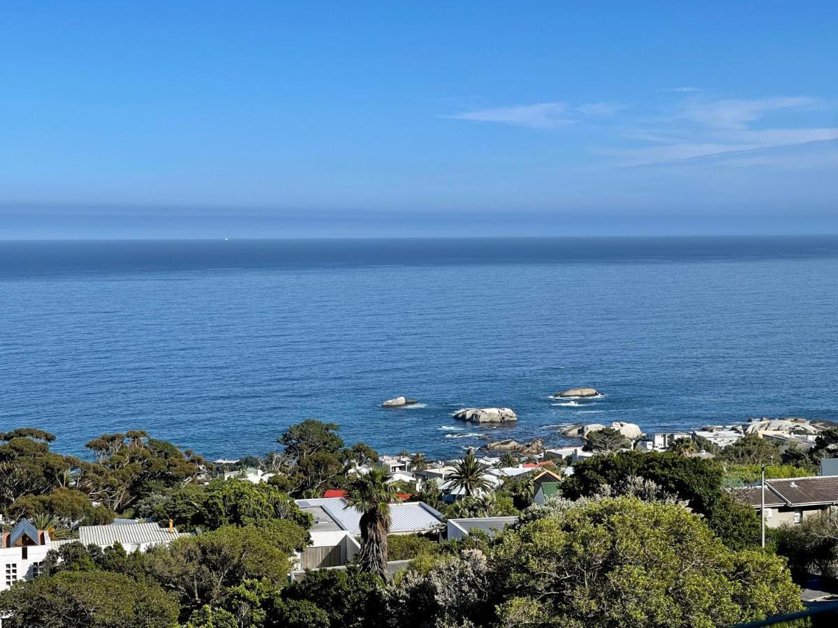 Camps Bay Blue Self-Catering Studios ケープタウン エクステリア 写真