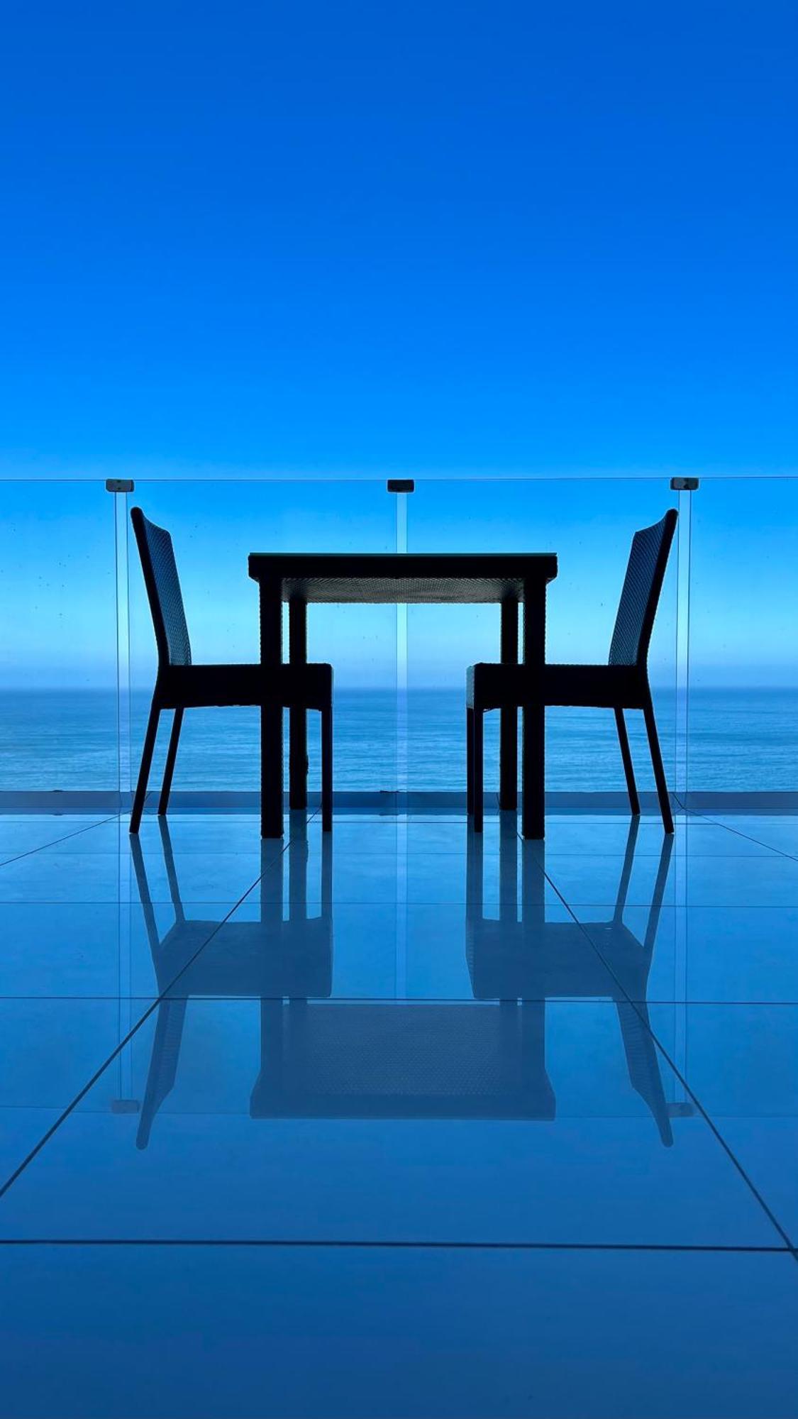 Camps Bay Blue Self-Catering Studios ケープタウン エクステリア 写真
