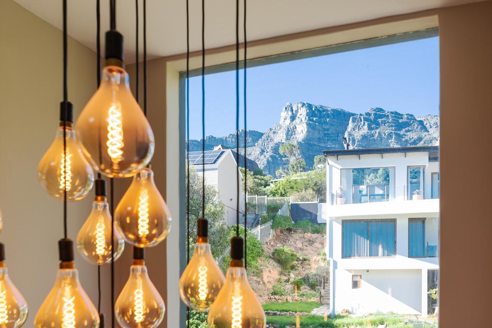 Camps Bay Blue Self-Catering Studios ケープタウン エクステリア 写真