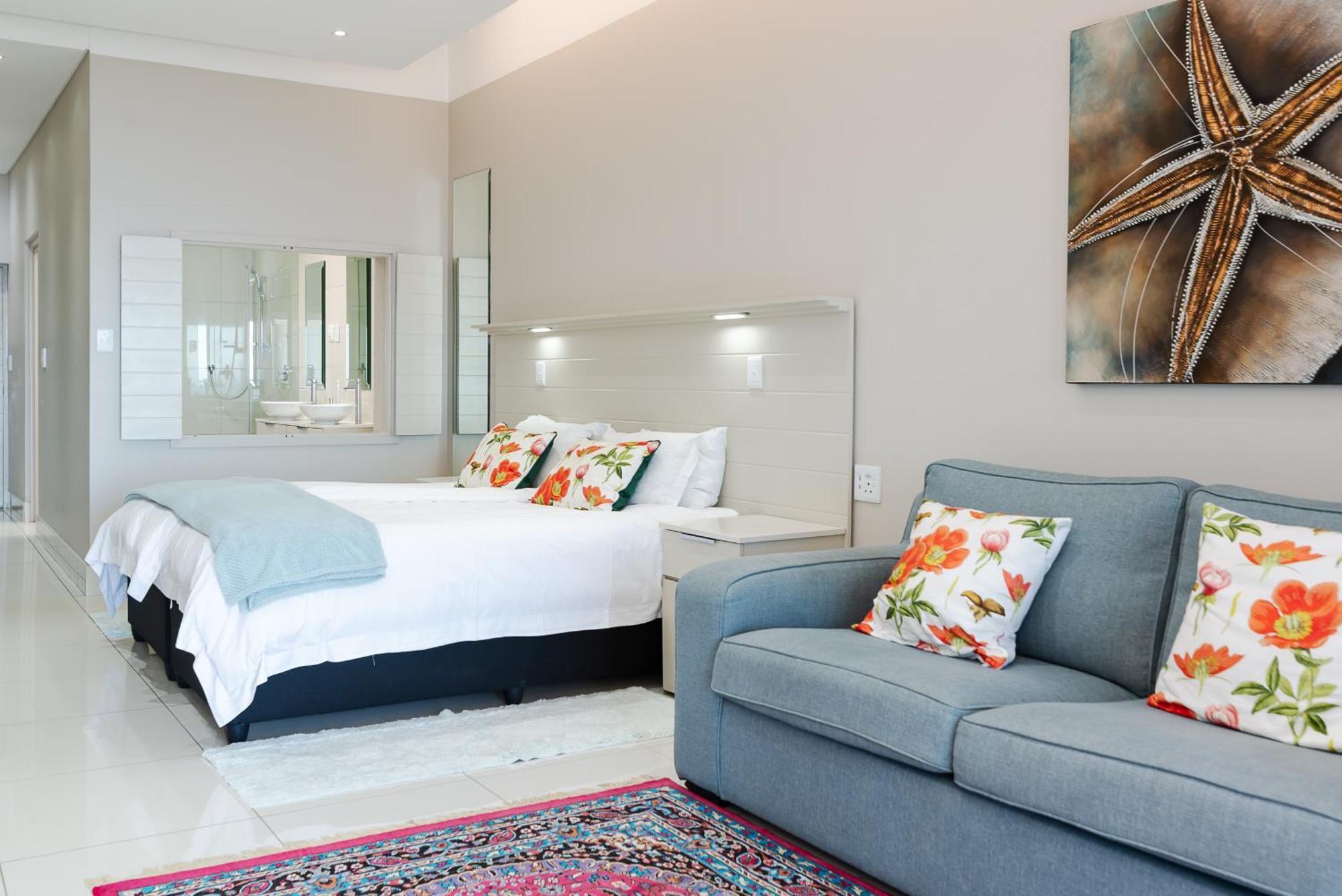 Camps Bay Blue Self-Catering Studios ケープタウン エクステリア 写真