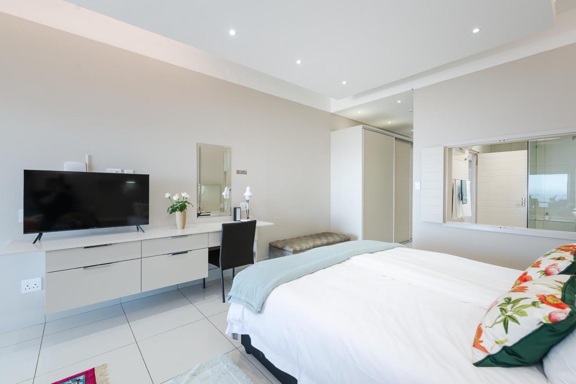 Camps Bay Blue Self-Catering Studios ケープタウン エクステリア 写真